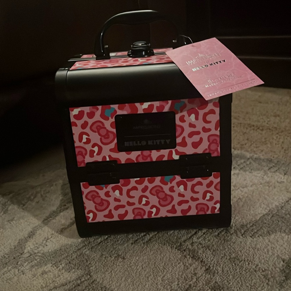 Hello Kitty Make Up Box